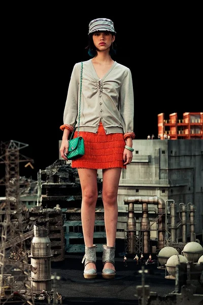 Look 7